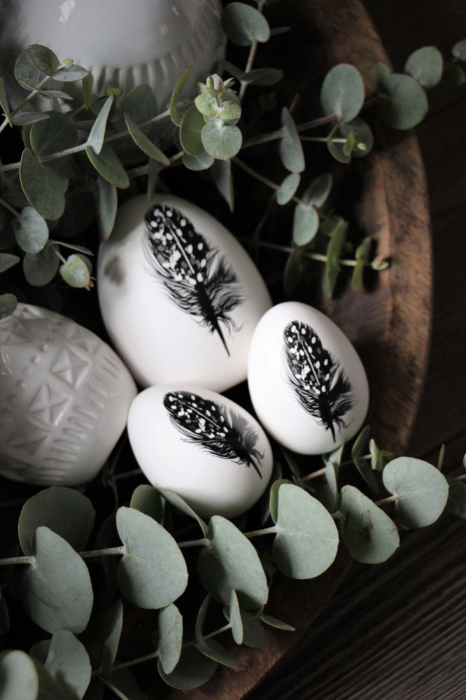 Decor Ägg Feather från Majas lyktor säljs till förmån för Barncancerfonden